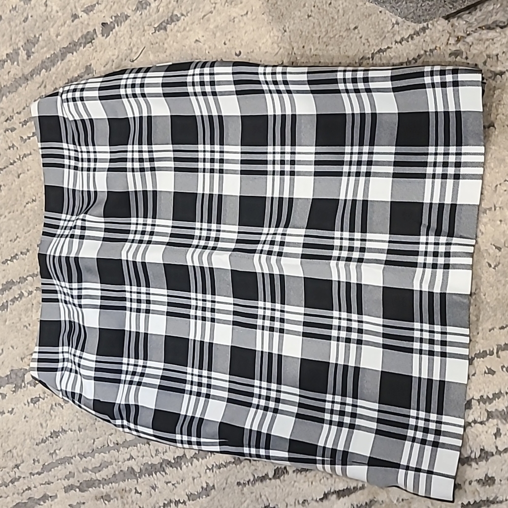 NWT Nine West Black & White Plaid Skirt